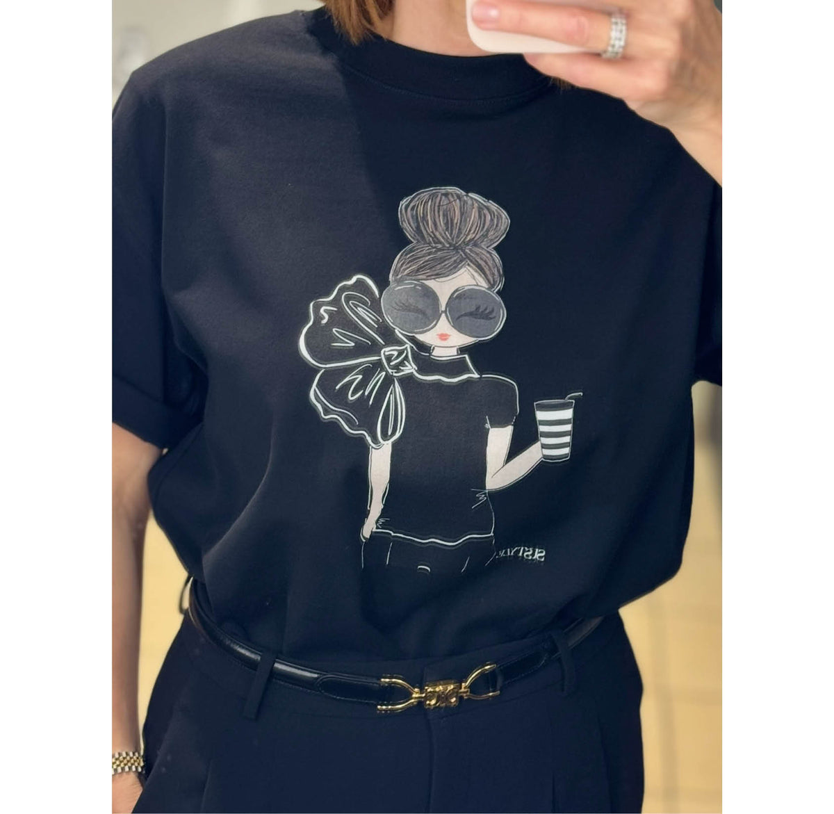 ICONIC EDITION Bold Bow Schwarz - Classic Fit